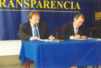 Firma de convenio entre la Comisión de la Verdad y Reconciliación y Transparencia - Lima