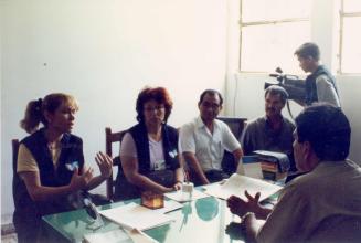 Reunión de los comisionados con autoridades locales y pobladores de Santa