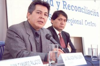 Conferencia de prensa en Huancayo