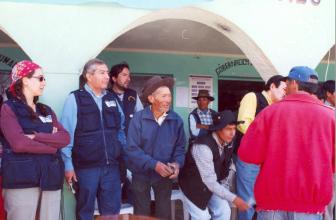 Bienvenida a los miembros de la Comisión de la Verdad y Reconciliación (CVR) en Lucanamarca - Ayacucho
