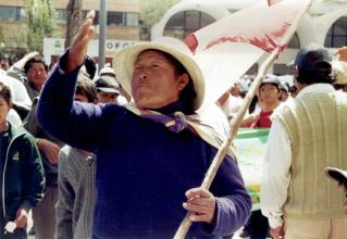 Marcha de protesta de los afectados por la violencia política en la ciudad de Huancayo