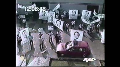 Embedded thumbnail for Protesta de Fujimoristas frente al local de APRODEH &gt; Videos