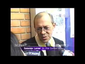 Embedded thumbnail for Declaraciones de Salomón Lemer, expresidente de la CVR ,sobre declaraciones del fiscal  &gt; Videos