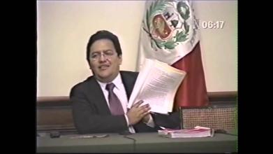 Embedded thumbnail for Congresista Gustavo Pacheco denuncia a Agustin Mantilla de estar vinculado con el comando Rodrigo Franco &gt; Videos