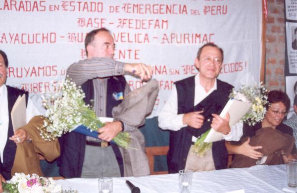 Reunión de los Comisionados con la Asociación Nacional de Familiares de Secuestrados, Detenidos y Desaparecidos del Perú en Huamanga