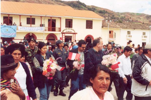 Reunión de los comisionados con pobladores de Tambo - Huancayo