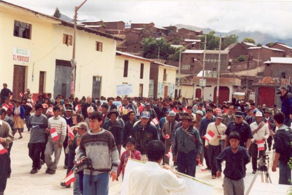 Reunión de los comisionados con pobladores de Tambo - Huancayo