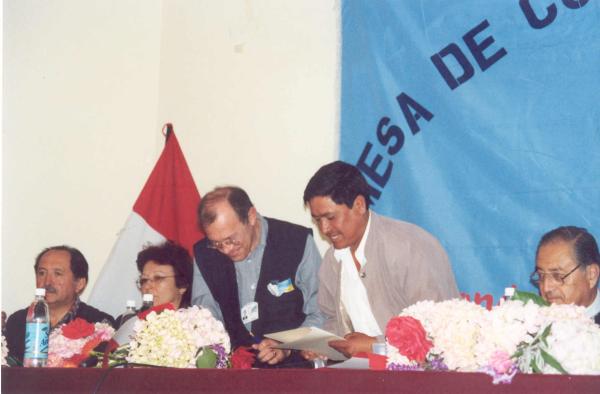 Reunión de los comisionados con pobladores de Tambo - Huancayo