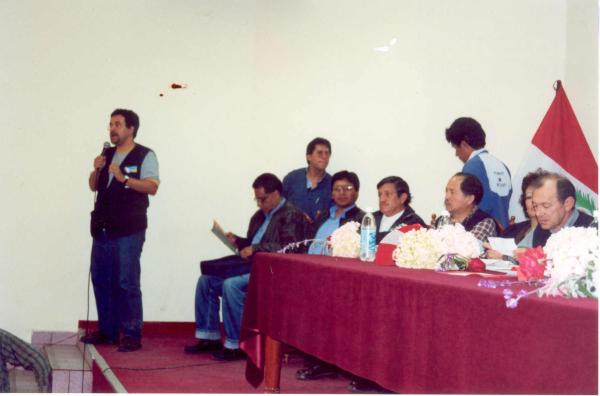 Reunión de los comisionados con pobladores de Tambo - Huancayo