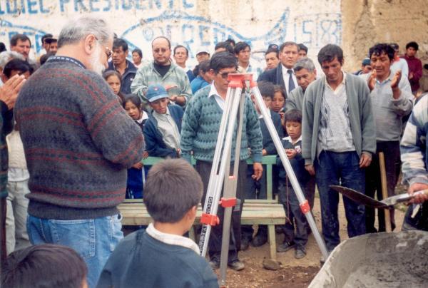Reunión de los Comisionados con el Frente de Defensa de Tayacaja y con pobladores de Pampas - Junín