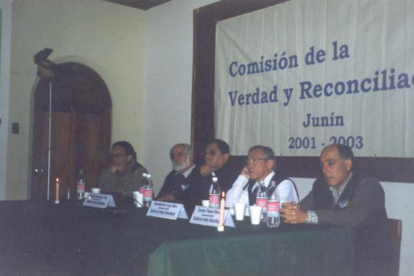 Conferencia de prensa - Salón parroquial de Tarma