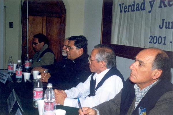 Conferencia de prensa - Salón parroquial de Tarma