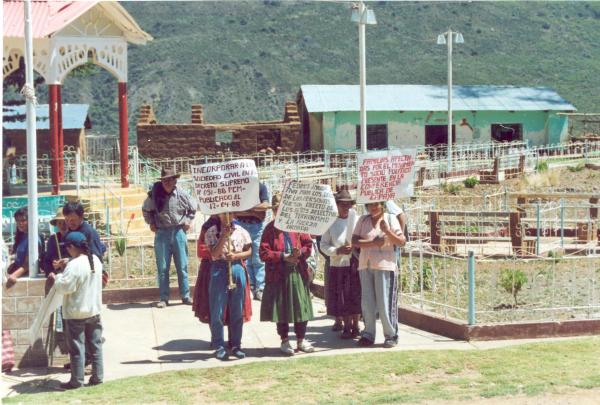 Visita a fosas clandestinas en Capaya - Apurímac