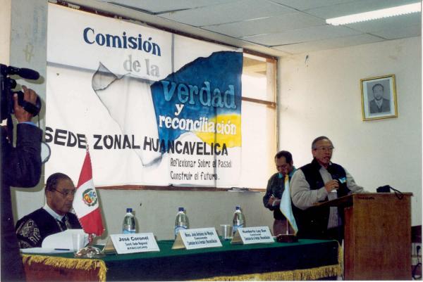 Conferencia pública - Auditorio del Consejo Provincial de Huancavelica