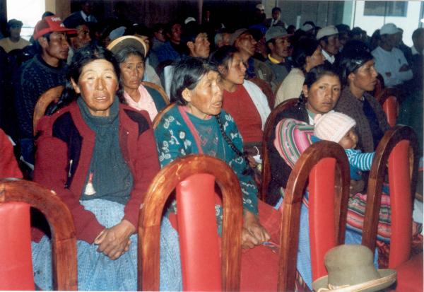 Conferencia pública de comisionados - Salón consistorial de la Municipalidad de Azángaro