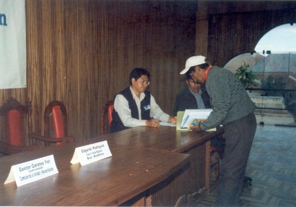 Conferencia pública de comisionados - Salón consistorial de la Municipalidad de Azángaro