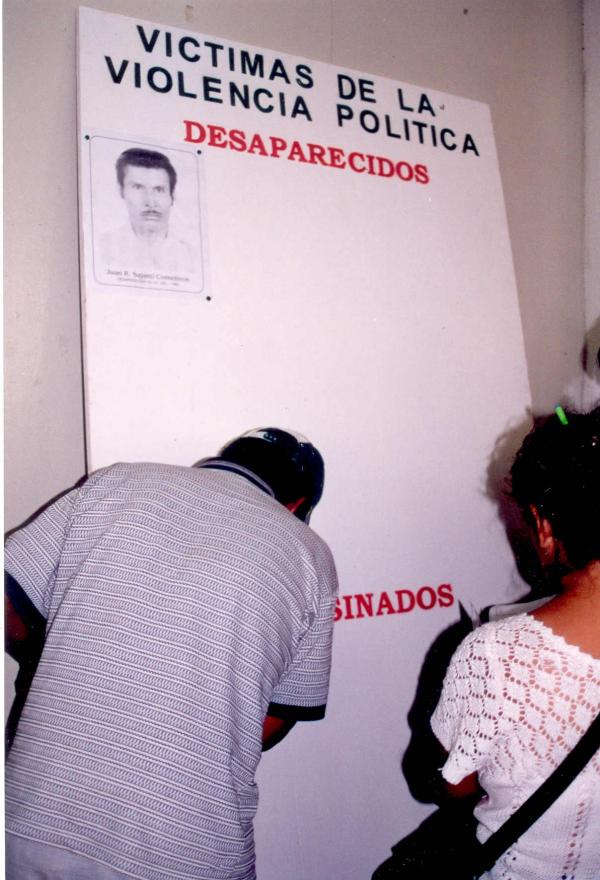 Reunión de los comisionados con familiares de víctimas en Huánuco