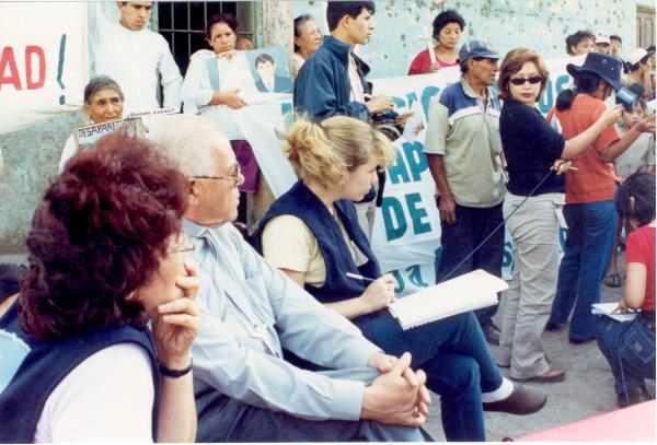 Reunión de los comisionados con autoridades locales, eclesiásticas y pobladores de Santa