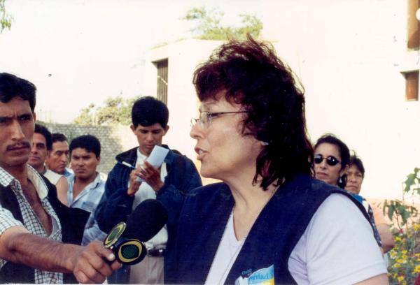 Reunión de los comisionados con autoridades locales, eclesiásticas y pobladores de Santa