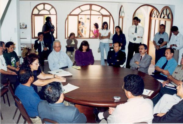 Reunión de los comisionados con autoridades locales y estudiantes de Ancash