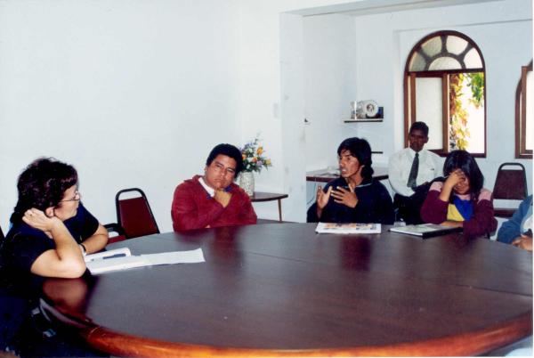 Reunión de los comisionados con autoridades locales y estudiantes de Ancash