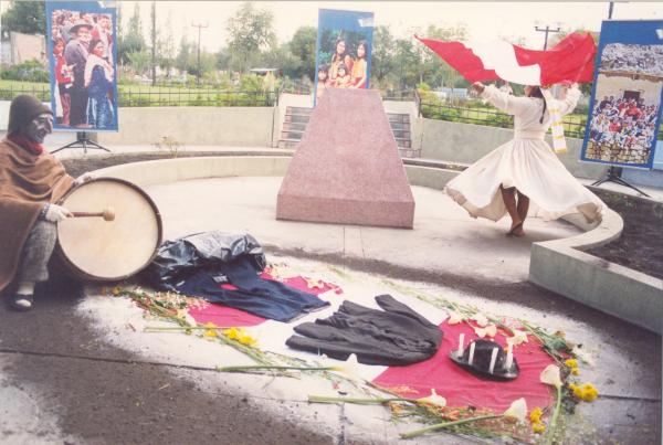 Presentación teatral: Rosa Cuchillo – Yuyachkani - Huamanga