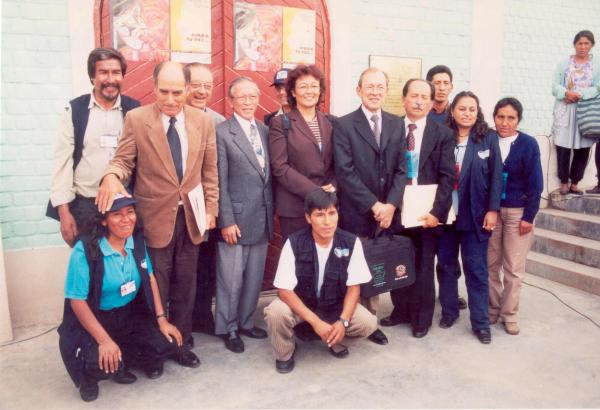 Develamiento Placa Recordatoria en Huanta