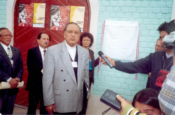 Develamiento Placa Recordatoria en Huanta