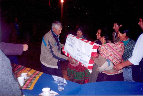 Entrega de carta colectiva en Cusco