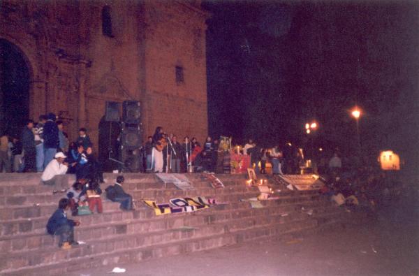 Vigilia de acogida a las víctimas en Cusco