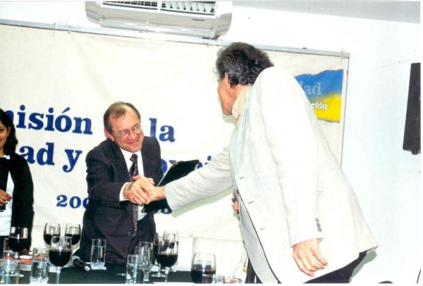 Firma de convenio entre la Comisión de la Verdad y Reconciliación y ONG's - Lima