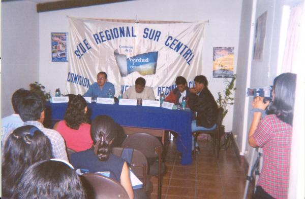 Conversatorio dirigido a voluntarios en Ayacucho