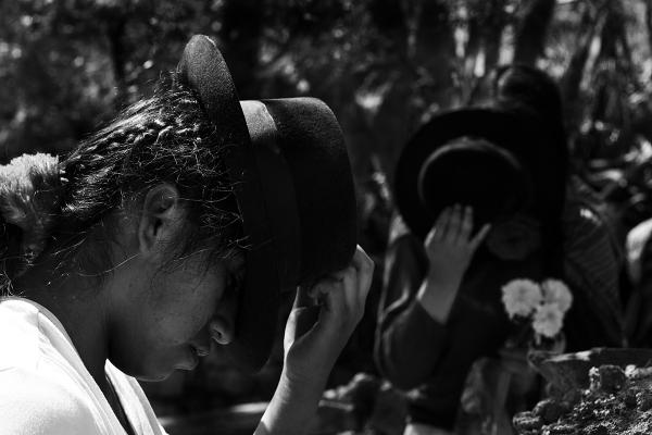 Entrega de los restos de las víctimas de la masacre de Uchu