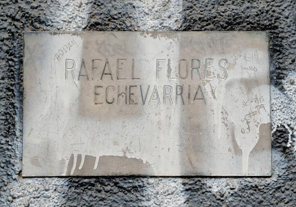 15. Placa a Rafael Torres Echevarría
