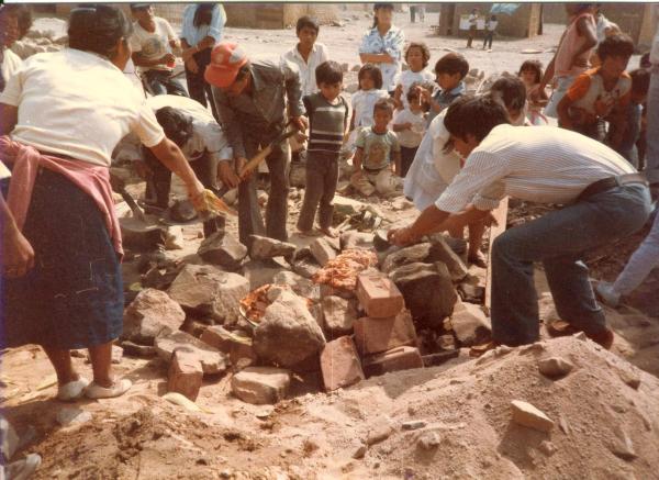 Actividades organizadas por los desplazados en Huaycán