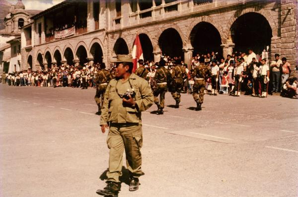 Marcha cívica en Ayacucho