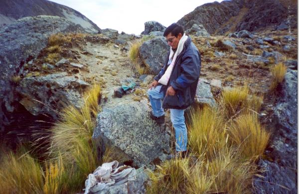 Localización de la fosa Aricoma en la provincia de Carabaya - Puno