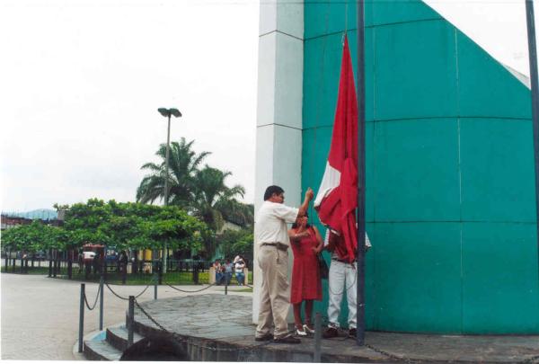 Cierre de la Oficina Zonal de Tingo María y Ceremonia de Izamiento de Bandera