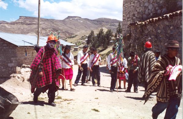 Bienvenida a los miembros de la Comisión de la Verdad y Reconciliación (CVR) en Lucanamarca - Ayacucho