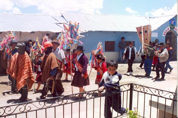 Bienvenida a los miembros de la Comisión de la Verdad y Reconciliación (CVR) en Lucanamarca - Ayacucho