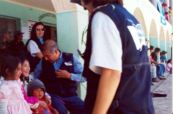 Bienvenida a los miembros de la Comisión de la Verdad y Reconciliación (CVR) en Lucanamarca - Ayacucho