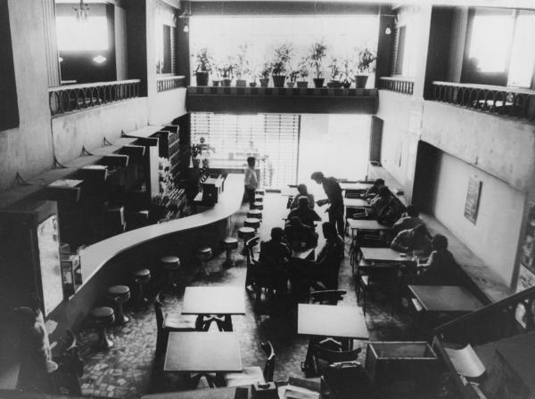 Alimentación: Bares y restaurantes 10