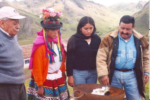 Ceremonia de conmemoración de los caídos en Uchuraccay