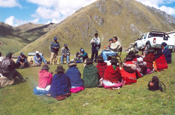 Visita de comisionados a Uchuraccay