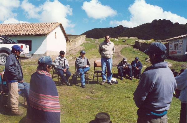 Visita de comisionados a Uchuraccay