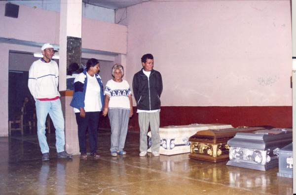 Recepción y colocación de restos en ataúdes en la provincia de Tocache