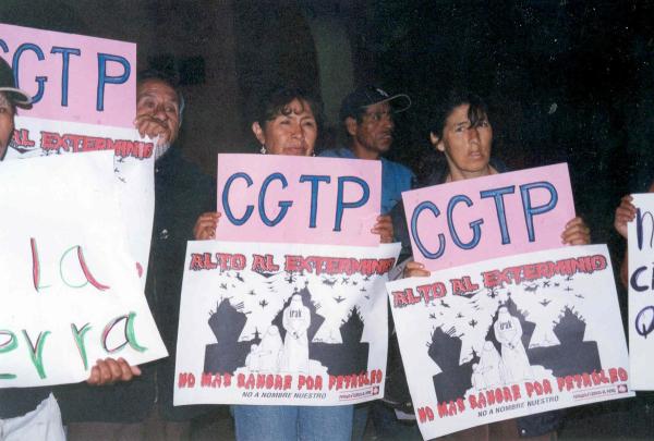 Marcha contra la guerra en Irak en la ciudad de Huamanga