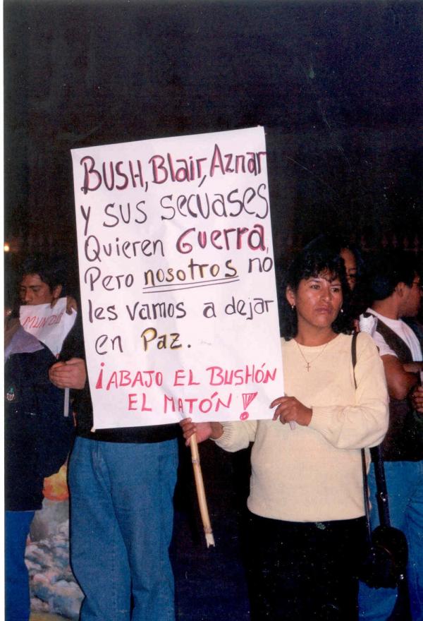 Marcha contra la guerra en Irak en la ciudad de Huamanga