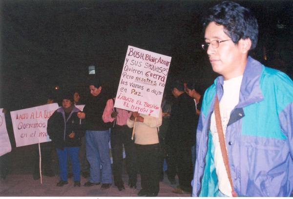 Marcha contra la guerra en Irak en la ciudad de Huamanga
