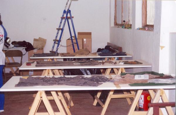 Limpieza e identificación de restos humanos en Totos - Ayacucho